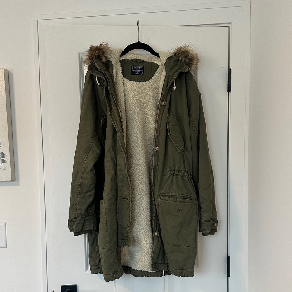 Abercrombie & Fitch Olive Green Parka with Faux Fur Trim